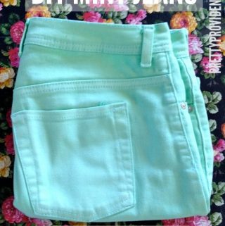 Easy DIY dyed mint jeans!