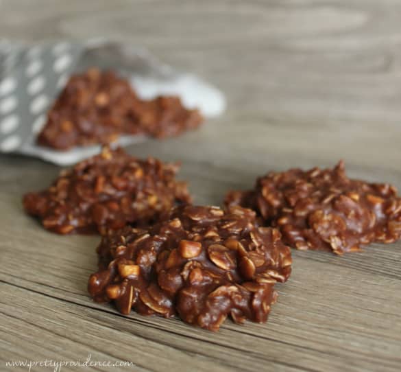 The perfect no bake cookies, for the hot summer months when baking becomes unbearable!
