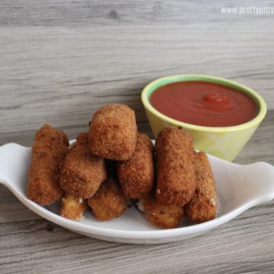 Easy homemade mozzarella sticks tutorial! These taste even better than restaurant variety!