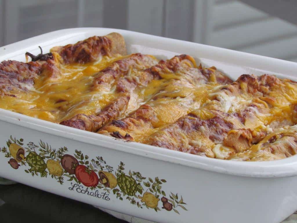 Chicken & Black Bean Enchiladas @ ThrivingHomeBlog.com