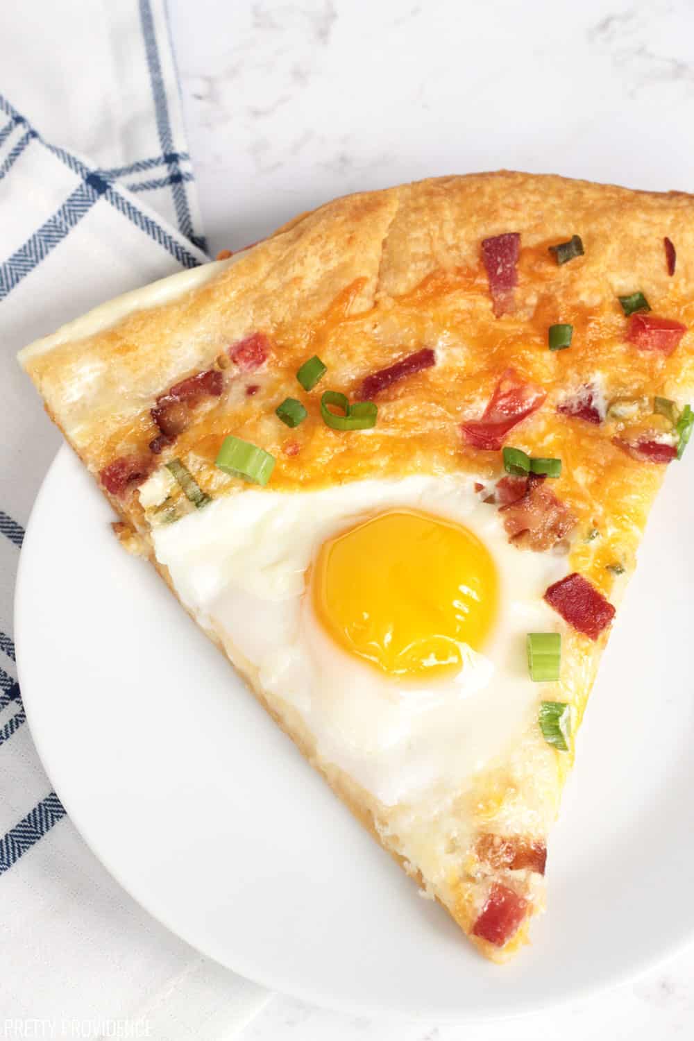 easy-breakfast-pizza-with-crescent-roll-crust-pretty-providence