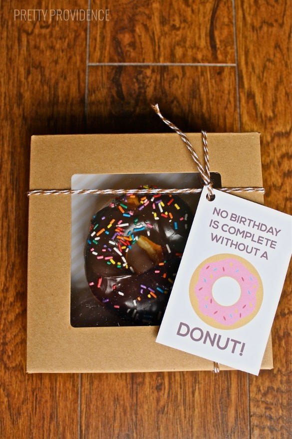birthday donut gift tags - free printable!