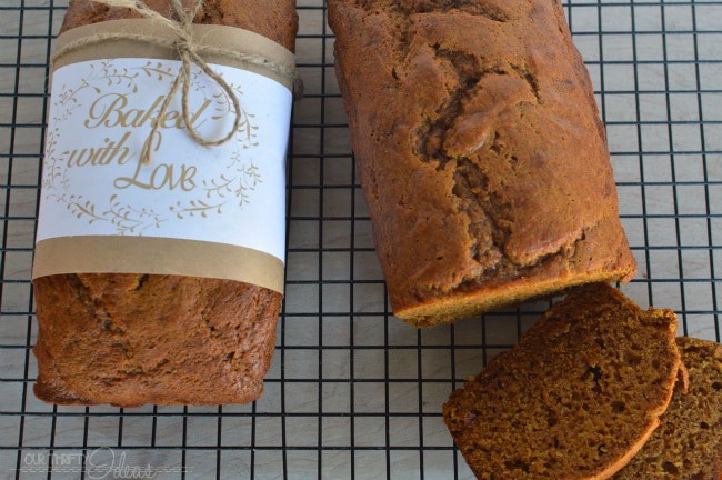 https://prettyprovidence.com/wp-content/uploads/2014/10/homemade-pumpkin-bread.jpg