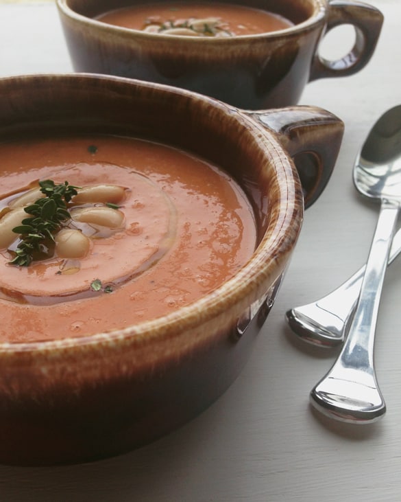 A hearty spring soup, Tuscan White Bean and Tomato Soup | Pretty Providence