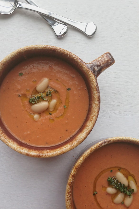 A hearty spring soup, Tuscan White Bean and Tomato Soup | Pretty Providence