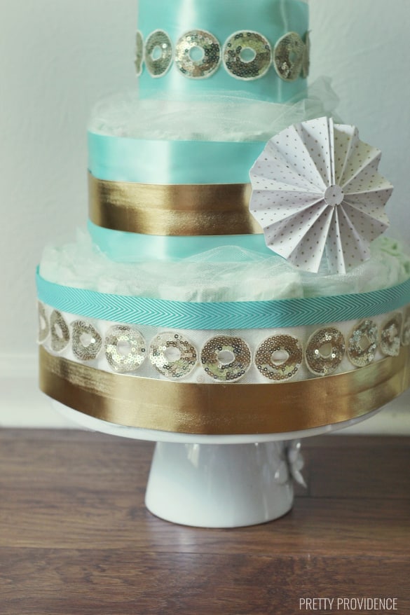 Classy and elegant diaper cake! 