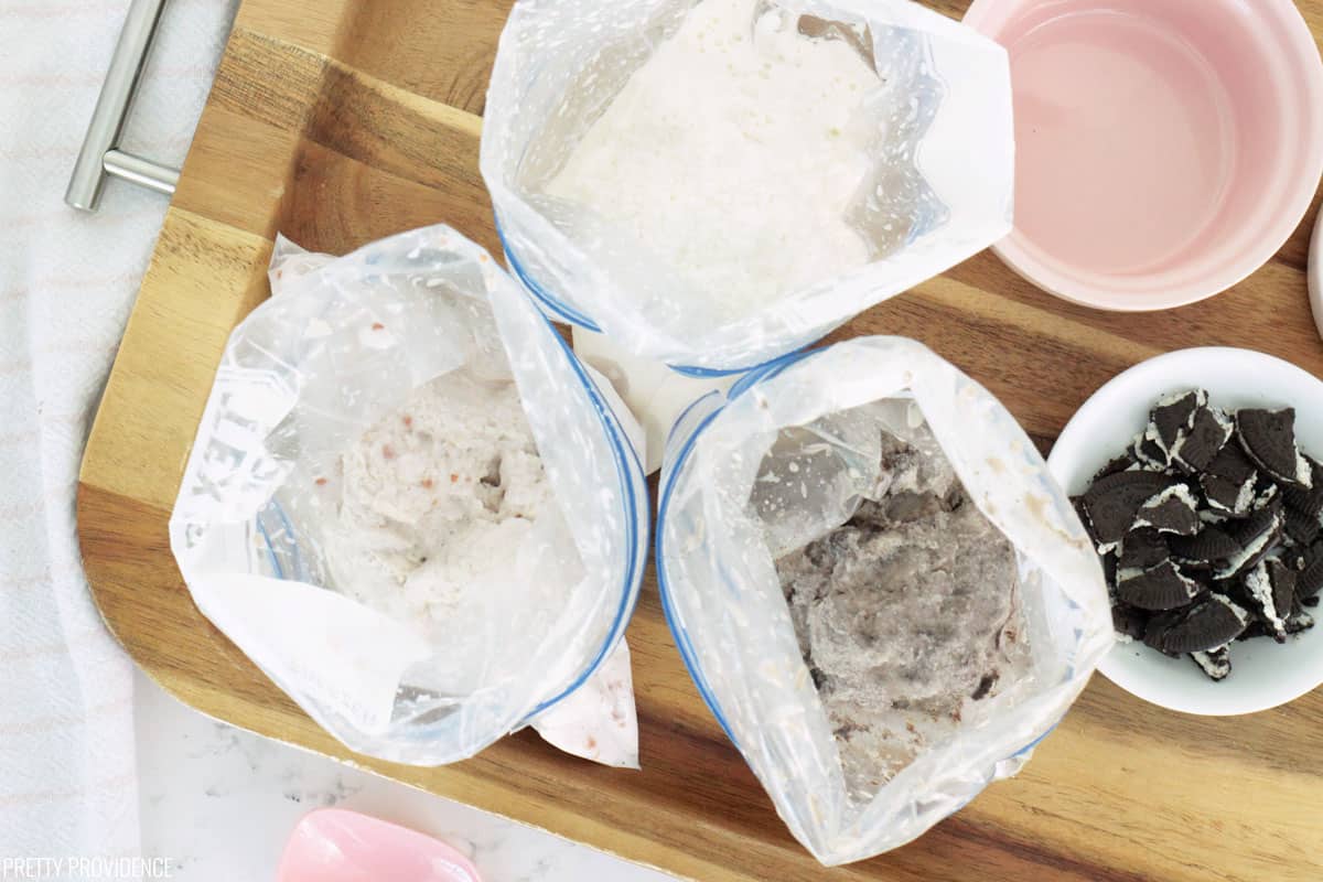 Fun and easy ice cream in a bag recipes and tutorial! Such a perfect summer family activity! 