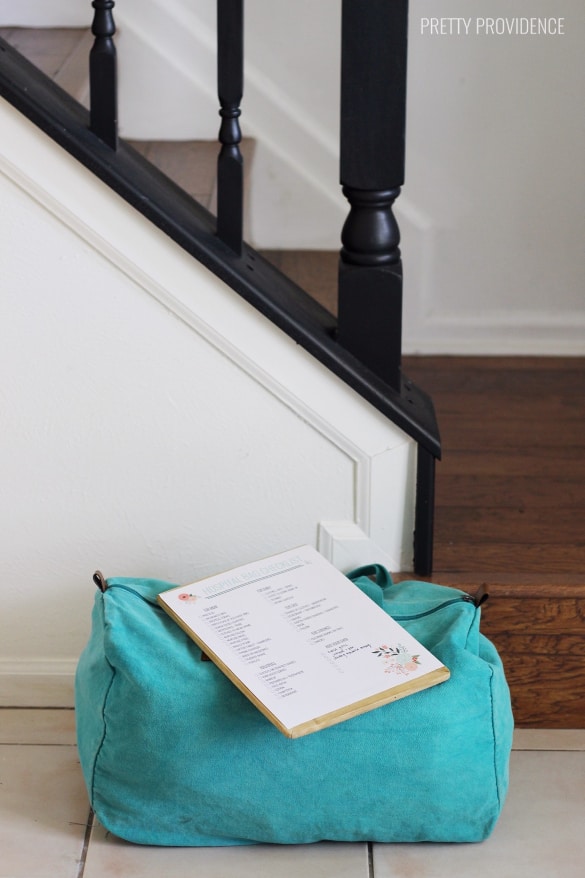 Get your hospital bag ready by third trimester! This free printable checklist is SO helpful!