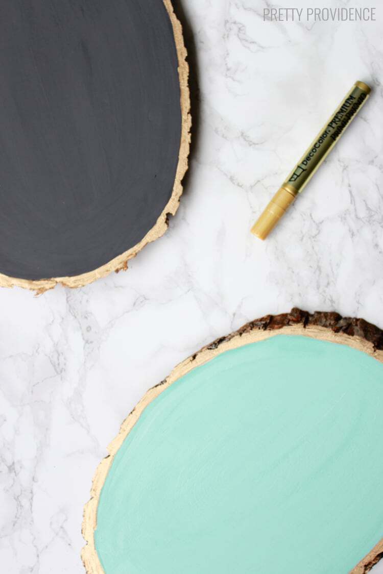 DIY wood slice chalkboard - love this! I change it up for holidays and birthdays, it's so fun! 