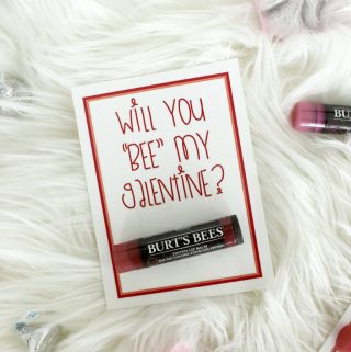How fun are these free printable Burt's Bees Valentines? So fun for giving a gift to your friends and loved ones that they will actually use!