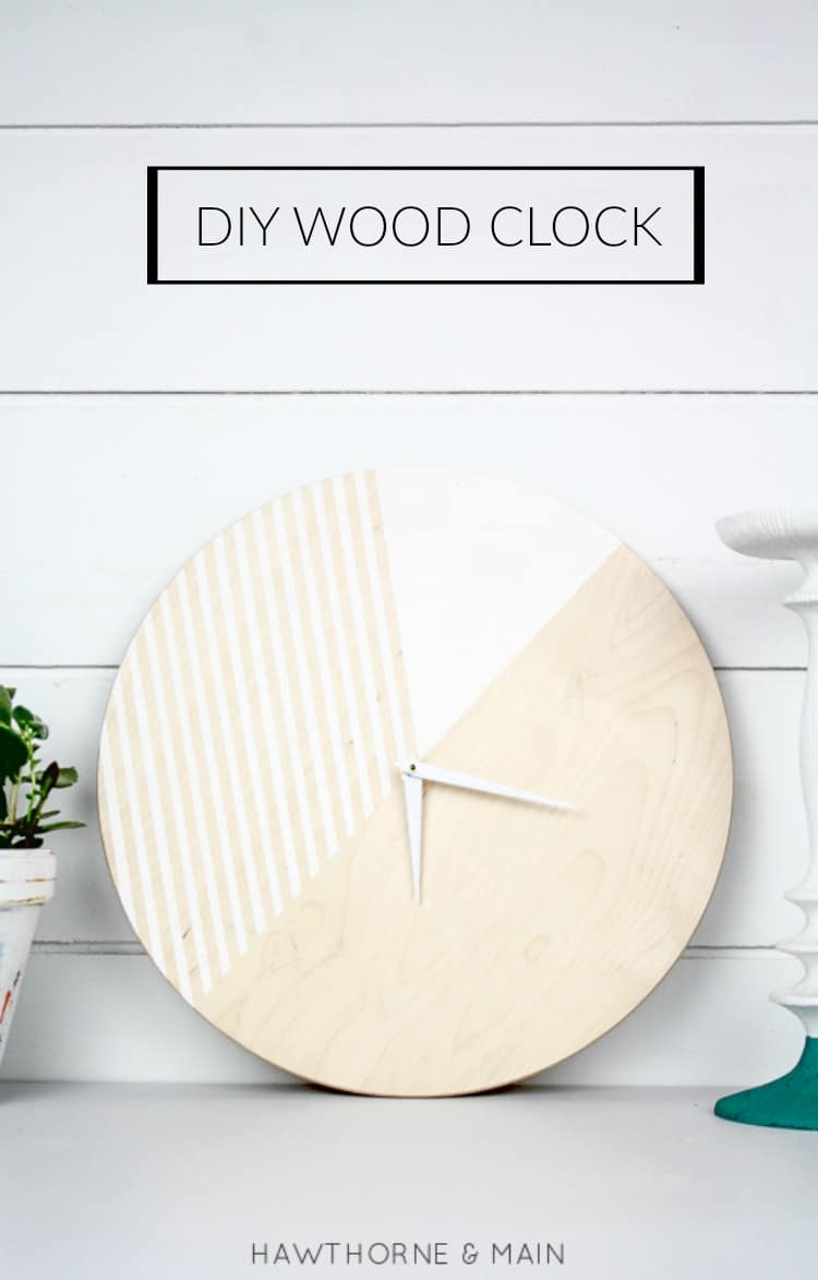 Love this DIY wood clock. There are so many different ways to paint it. I have a place in my house that needs a new clock! Pinning! 