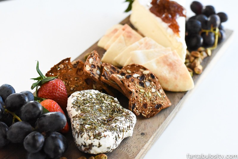 Quick and Easy Cheese Tray Appetizer