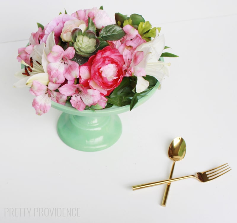 DIY: Cake Stand Centerpiece - Have and Hold