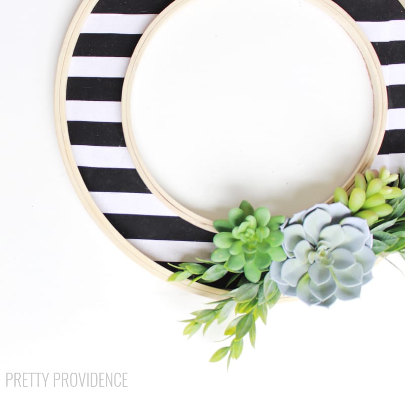 Easy DIY modern wreath with stripes and succulents 