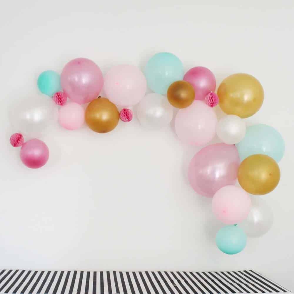 EASY party decor! DIY Balloon Garlands are amazing and cheap/easy to make!!! 