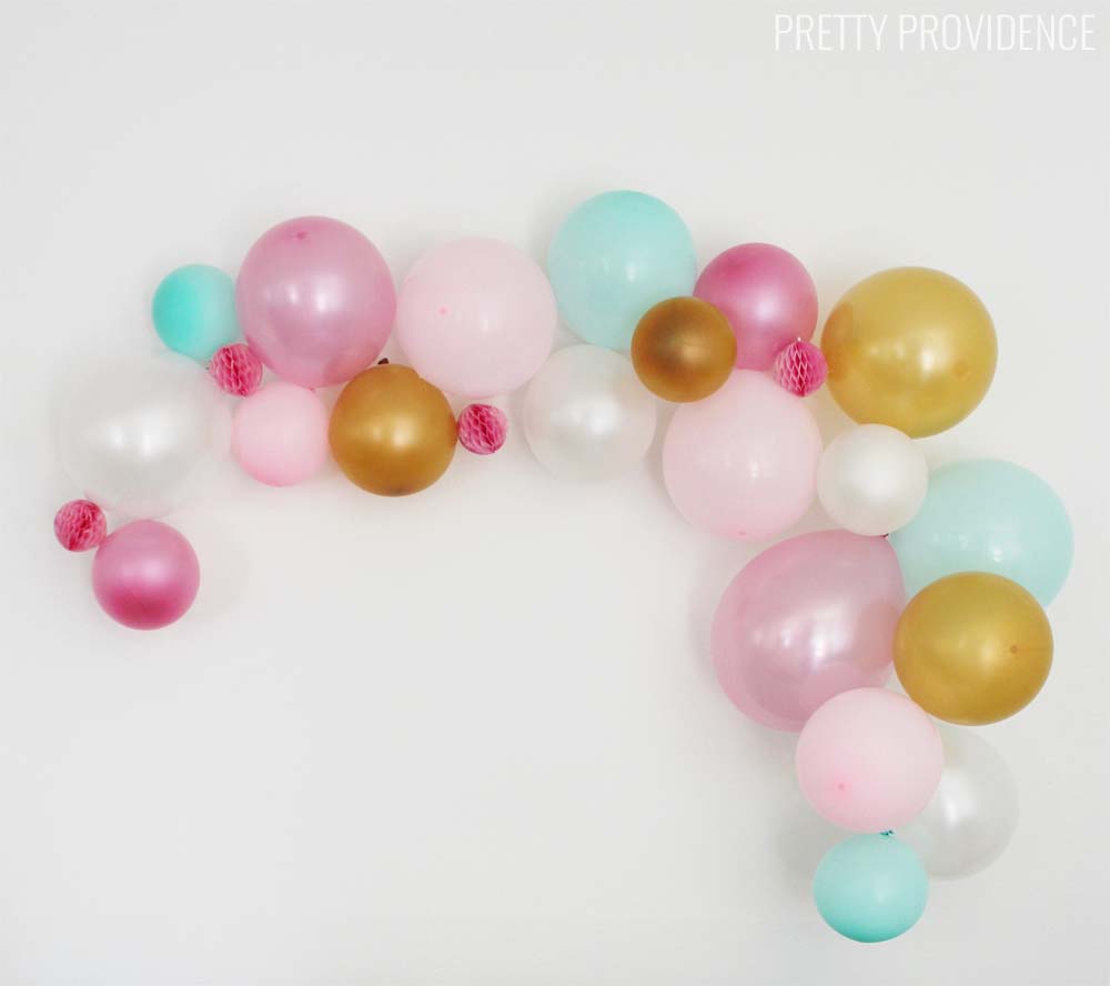 EASY party decor! DIY Balloon Garlands are amazing and cheap/easy to make!!! 