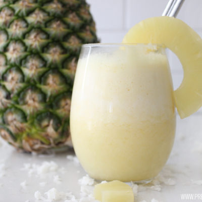 Okay this skinny coconut pineapple whip is AMAZING! SO easy to make and SO good! Definitely been getting me through the mid-afternoon slump!
