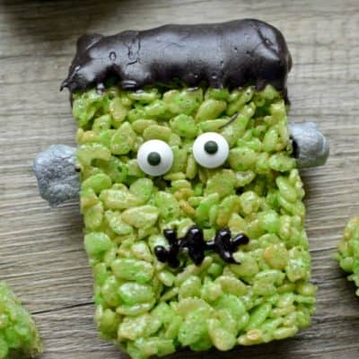 Frankenstein Rice Krispie Treats: A quick and easy Halloween treat perfect for play groups, class parties or just because!