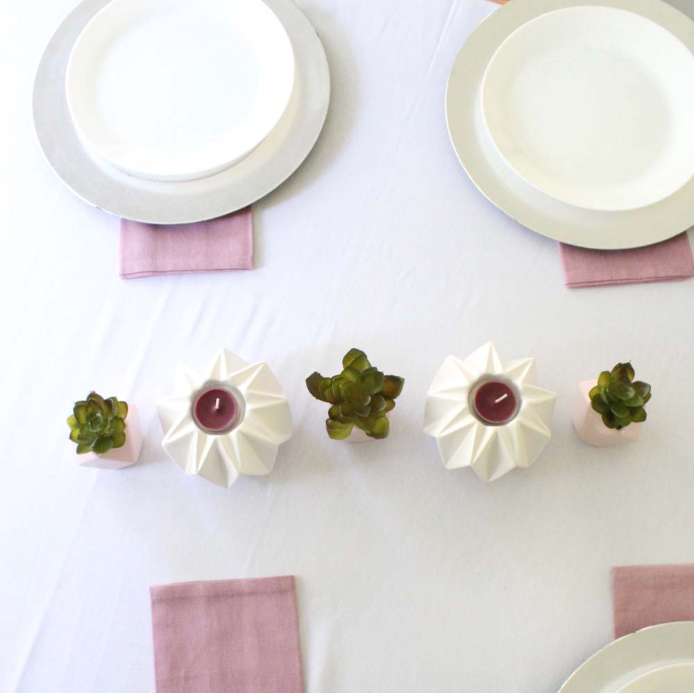 LOVE this dining room makeover! The details are simple but perfect - and inexpensive! 