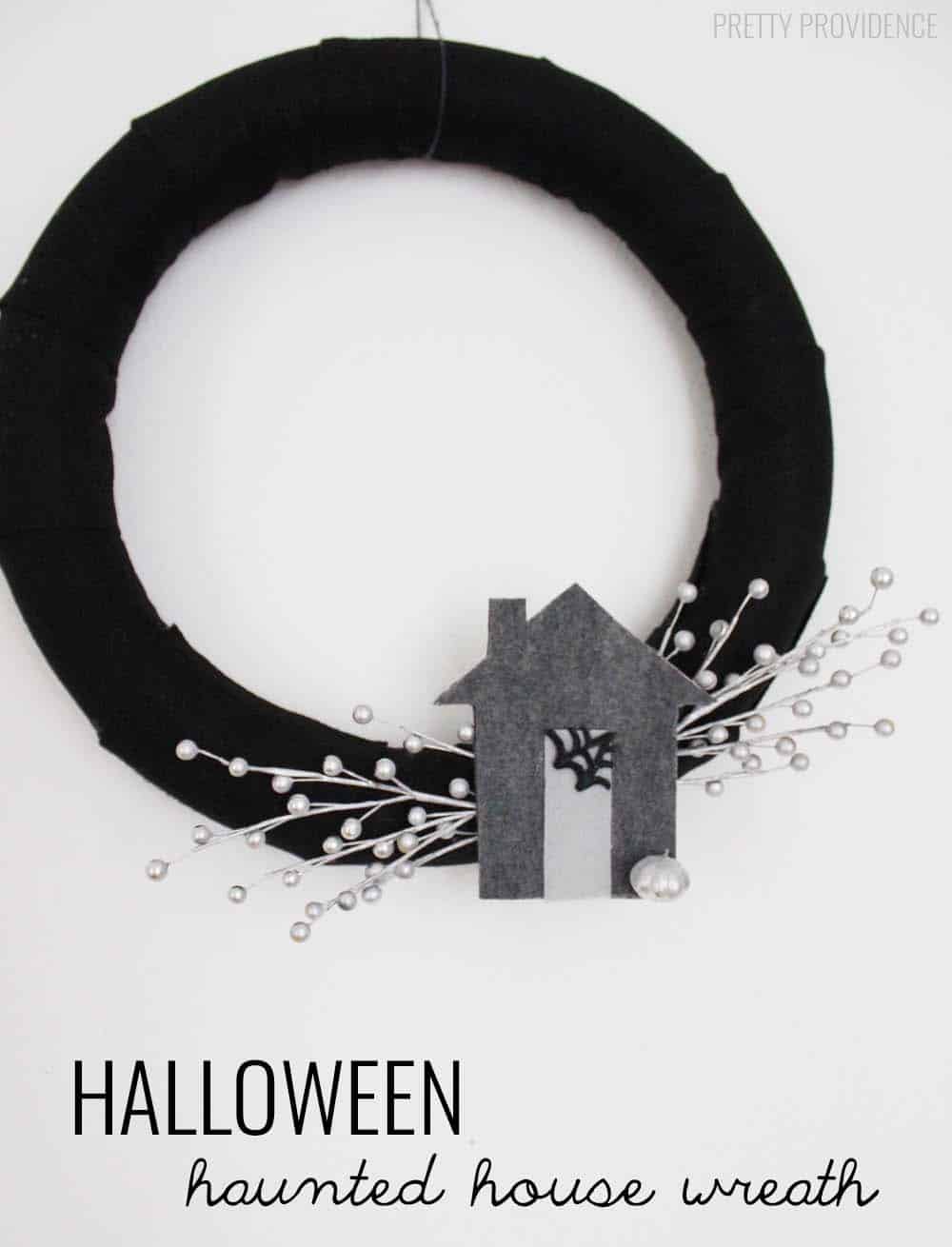 I love this cute, modern haunted house wreath for Halloween!