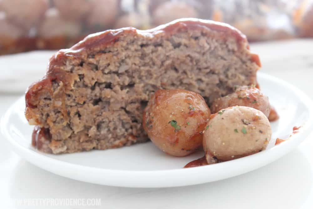 Totally obsessed with this classic meatloaf recipe! It's easy, delicious and always a crowd pleaser! 