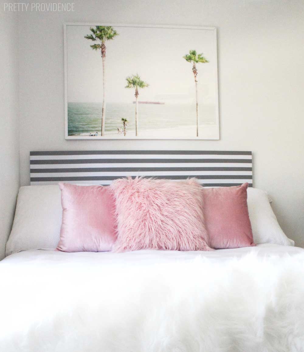 Love this bright and happy bedroom - totally has a Palm Springs feel and I'm loving the pops of pink! 