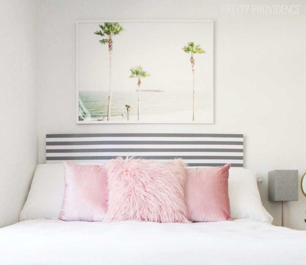 Love this bright and happy bedroom - totally has a Palm Springs feel and I'm loving the pops of pink! 