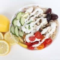 These healthy greek chicken bowls are SO AMAZING! They make eating healthy so much easier!