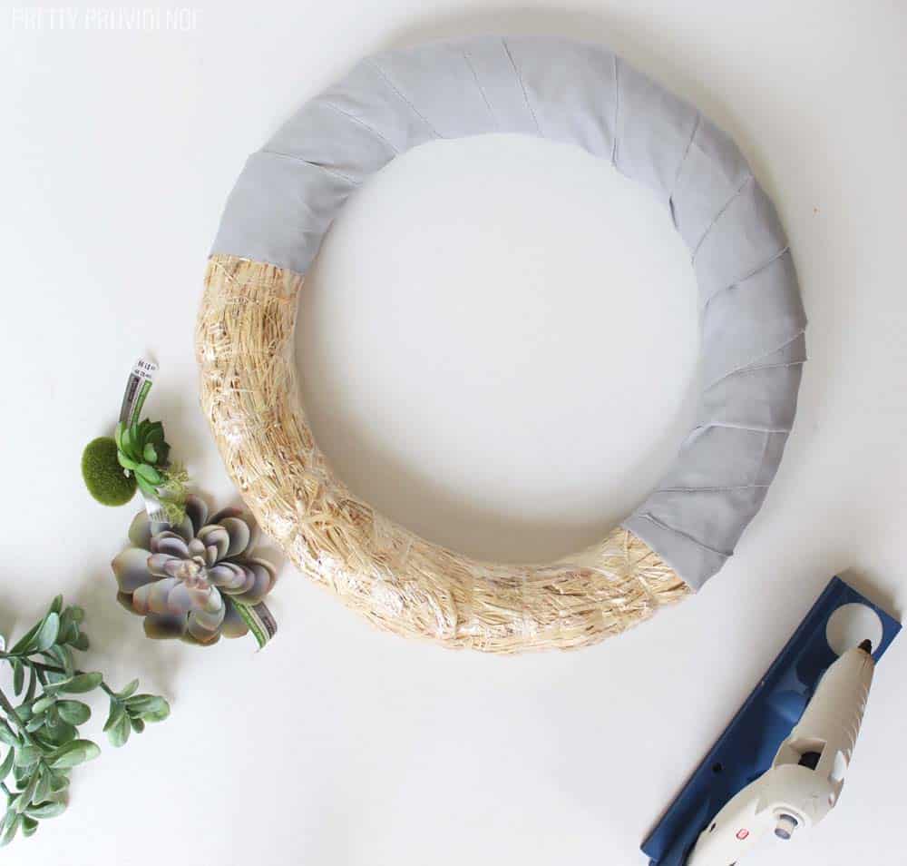 I love this easy, neutral succulent wreath!
