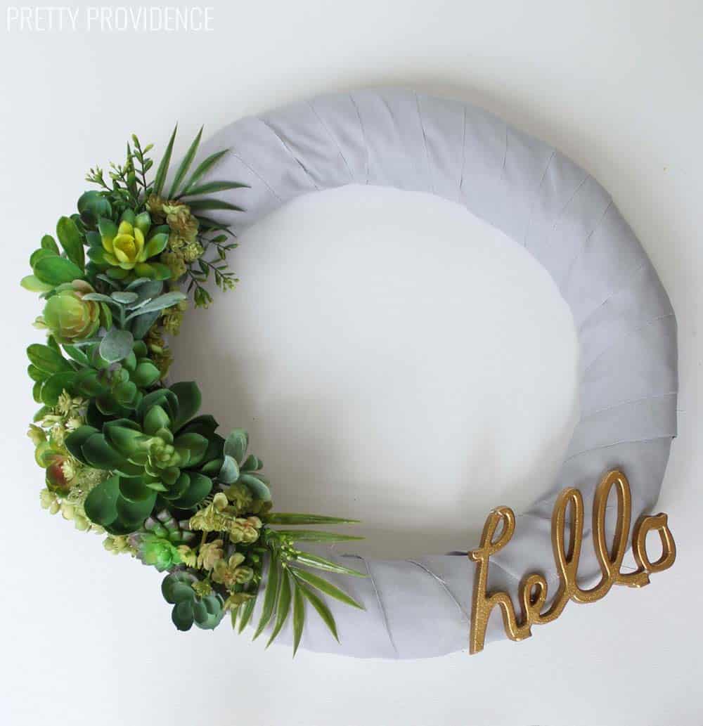 I love this easy, neutral succulent wreath!