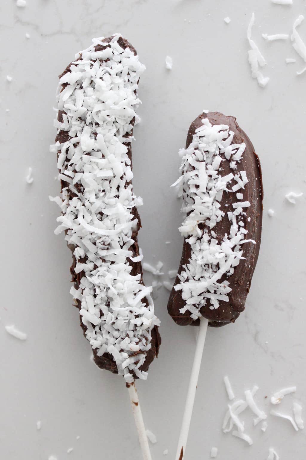 frozen-chocolate-covered-bananas-coconut