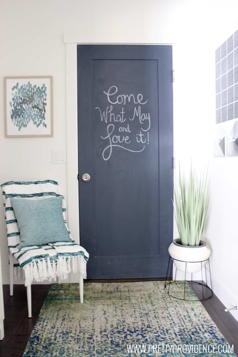 How to paint a chalkboard door! I love this super easy tutorial! So fun for a mudroom, too! 