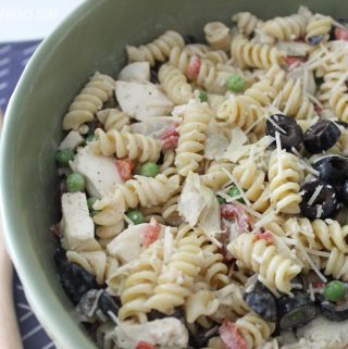Delicious Summer pasta salad! If you are looking for a delicious, unique and flavorful pasta salad, look no further! Th perfect pasta salad for summer!