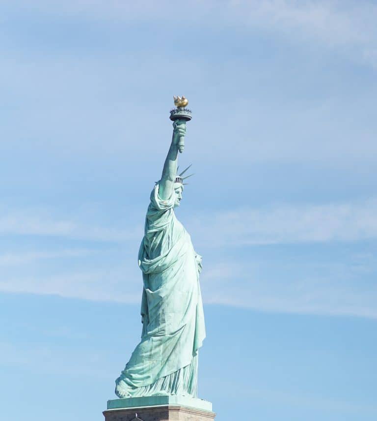 There are some really good ideas for fun, CHEAP things to do in NYC in here! Not everything in you do in NYC has to be expensive!