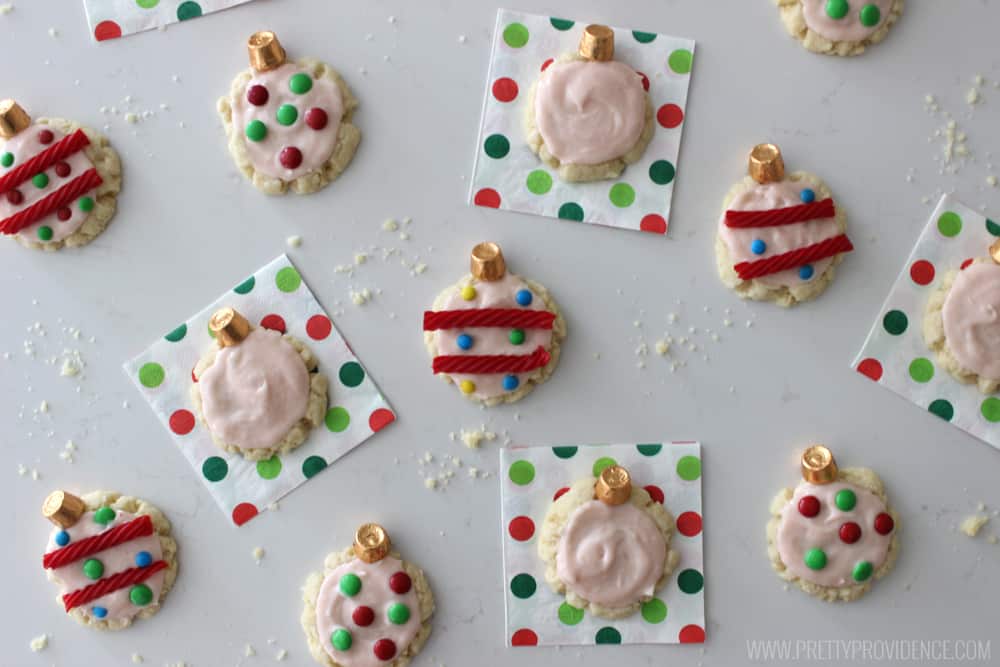 How fun are these easy Christmas ornament cookies?! Festive and delicious! 