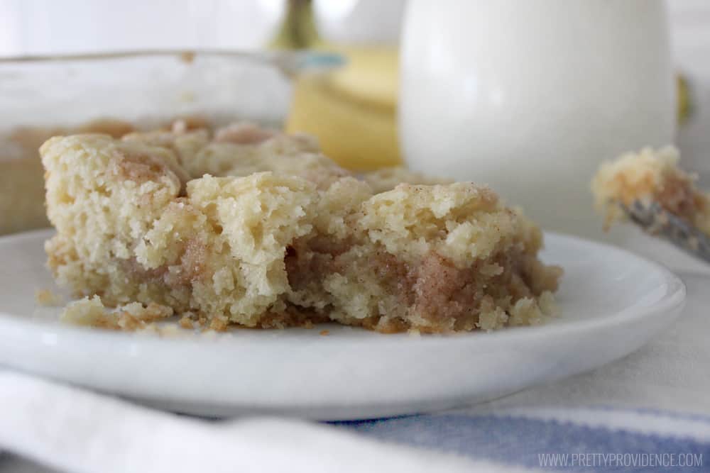 Literally in LOVE with this easy classic coffee cake recipe! My kids beg for it! Perfect for Sunday brunch, holidays and special occasions! 