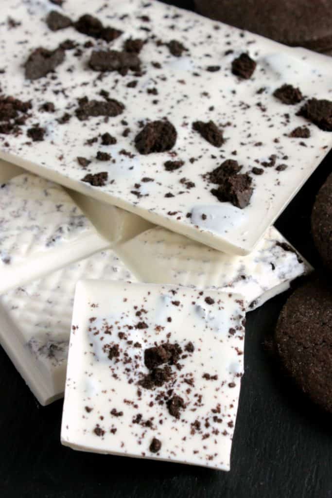 homemade-cookies-and-cream-bar-9-683x1024