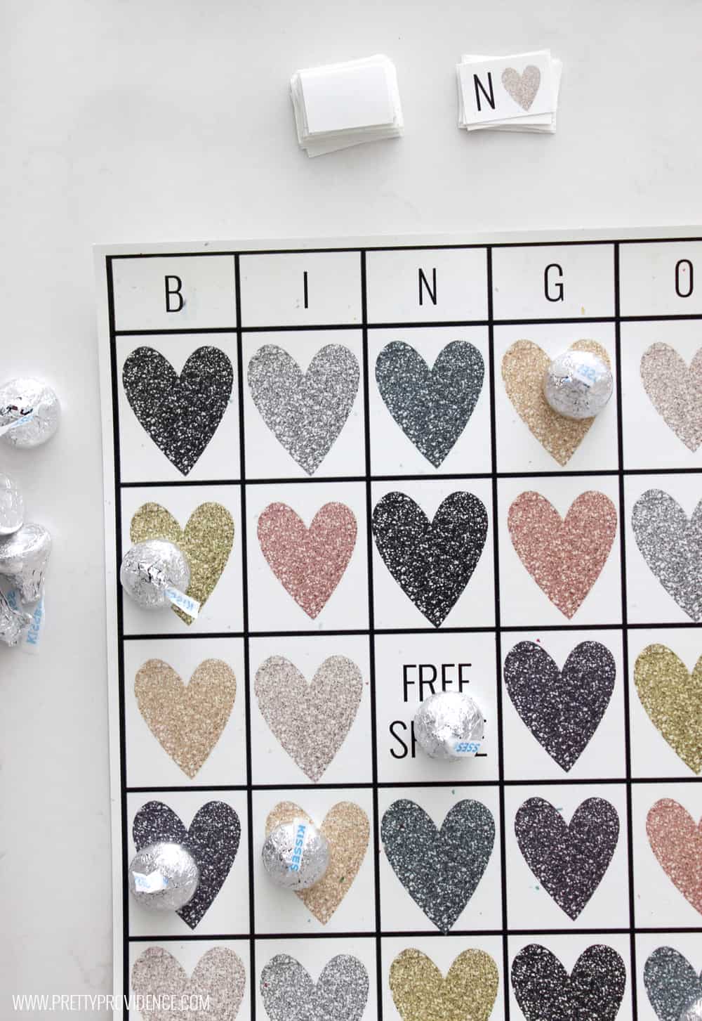 How fun are these free printable Valentine's Day Bingo cards?! They are perfect for class parties or just something fun to do at home with the little ones! So cute! 