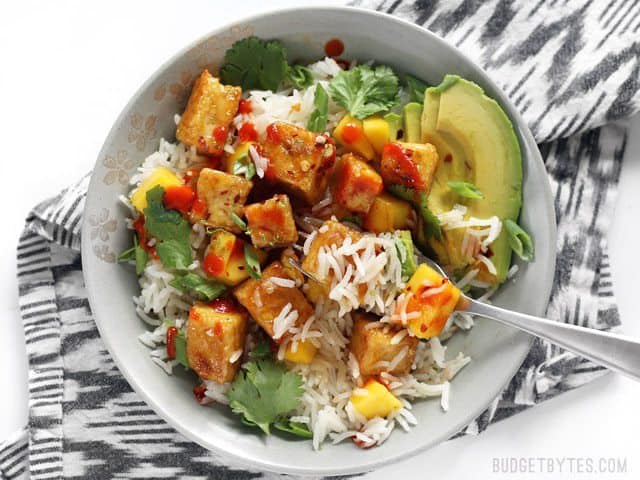 mango-coconut-tofu-bowls-eat