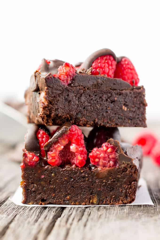 raspberry-chocolate-protein-brownies-6