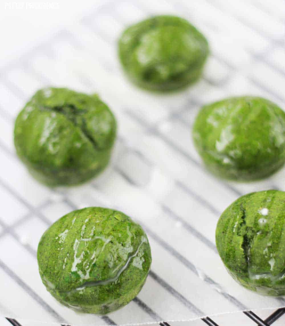 Green muffins - healthy green food idea