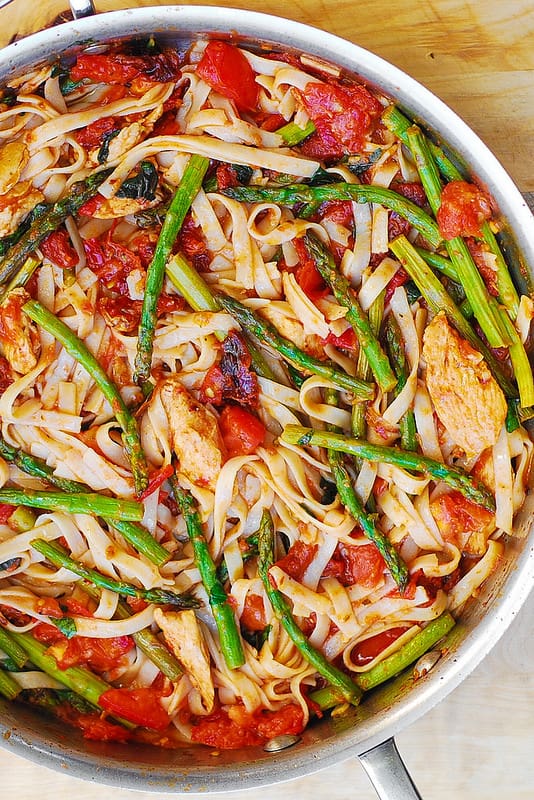 tomato_asparagus_pasta