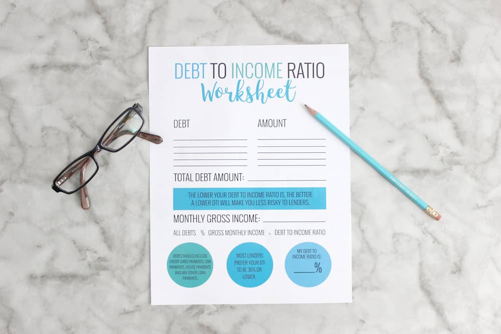 Great free printable worksheet to help you easily find out your debt to income ratio! 