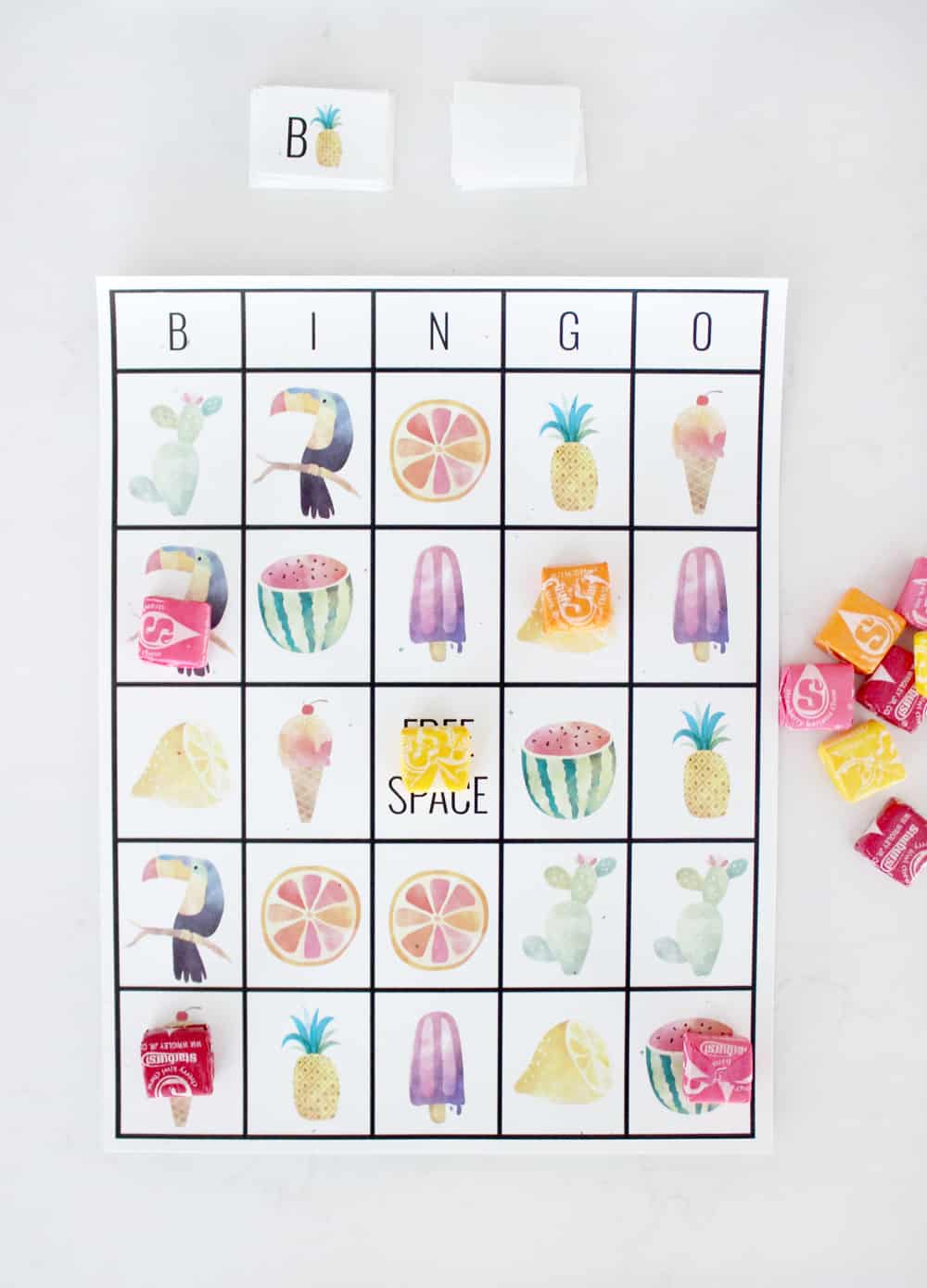 Have fun playing this adorable summer bingo! It's free to print and perfect for class parties or keeping little ones happy in the summer! #screenfree