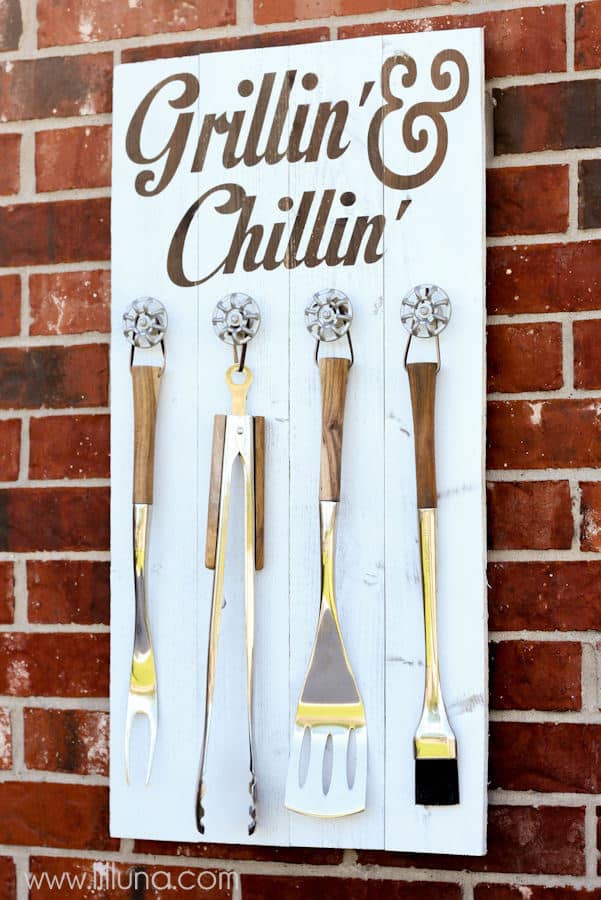 grillin-and-chillin-sign-3