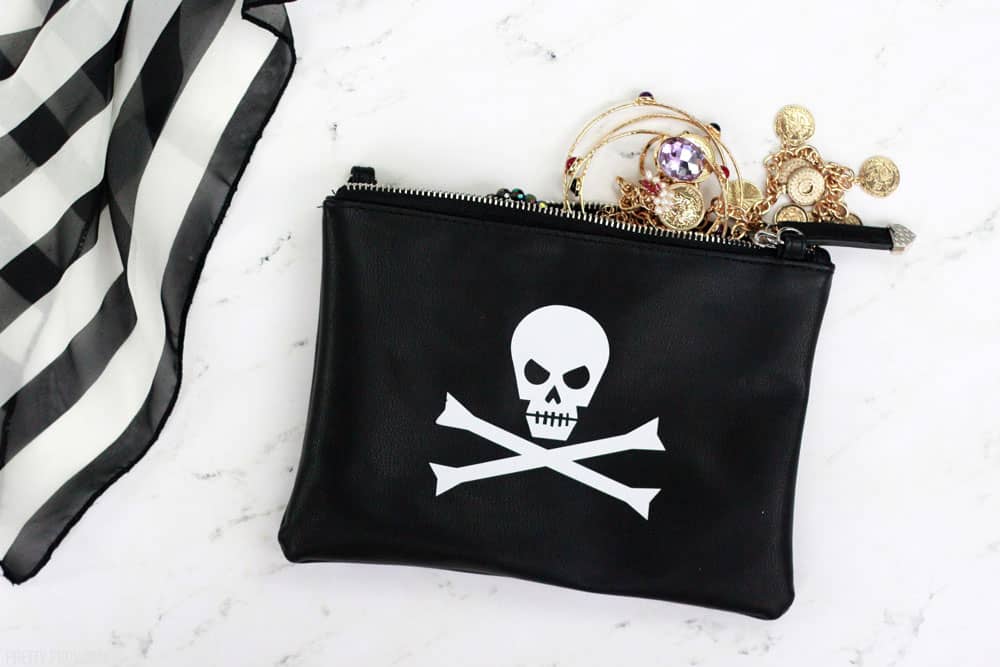 DIY Pirate Costume - Easy Clutch with Skull and Crossbones