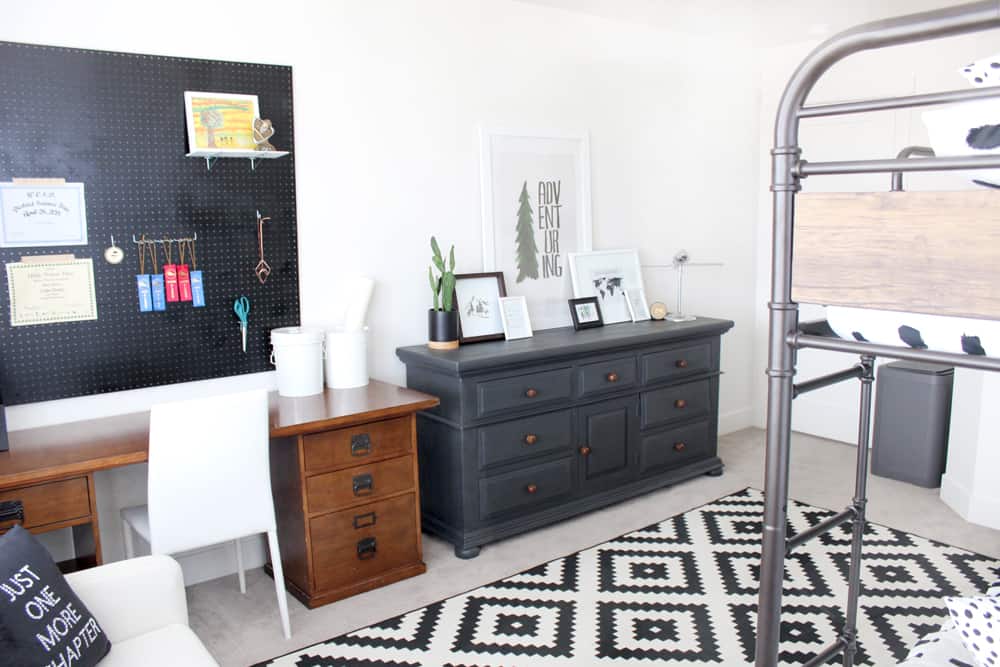 Super adorable black white and green adventure themed little boys room! 