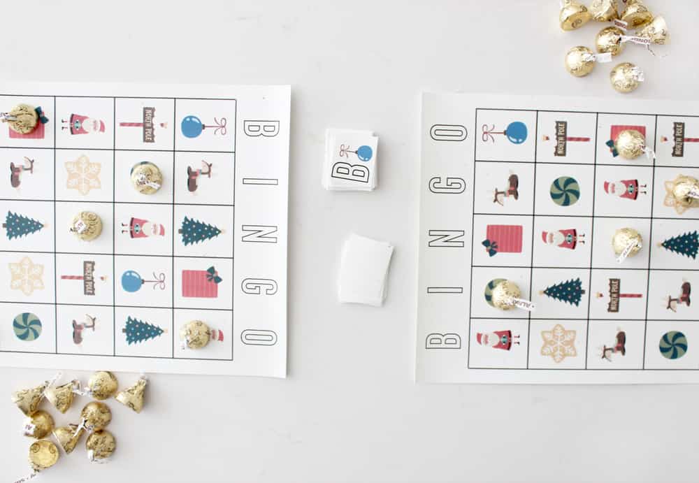 Super fun free printable Christmas Bingo Cards! These would be perfect for any class party, or entertaining those cute little ones over Christmas break! 