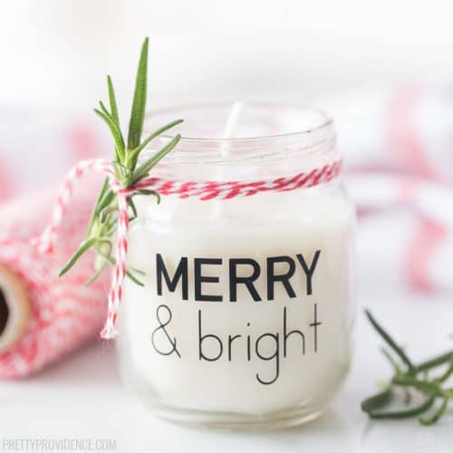 White Christmas candle in a small baby food jar with vinyl label 'Merry & Bright'