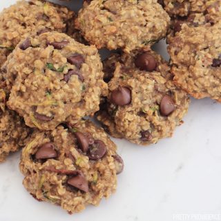 Healthy breakfast cookies with zucchini, oatmeal and chocolate chips.